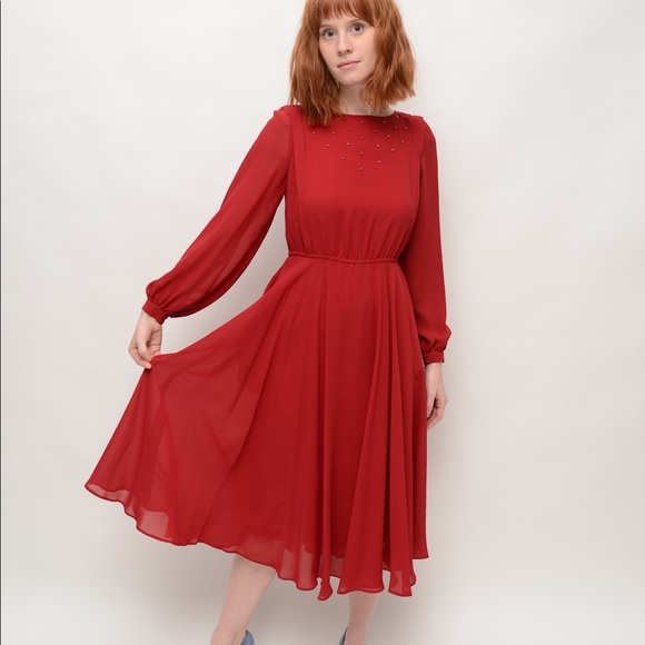 Maroon long sleeve dress with pockets - Picture 4 of 5